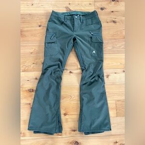 Burton Olive Green Women's Snowboard / Ski Pants Size Small